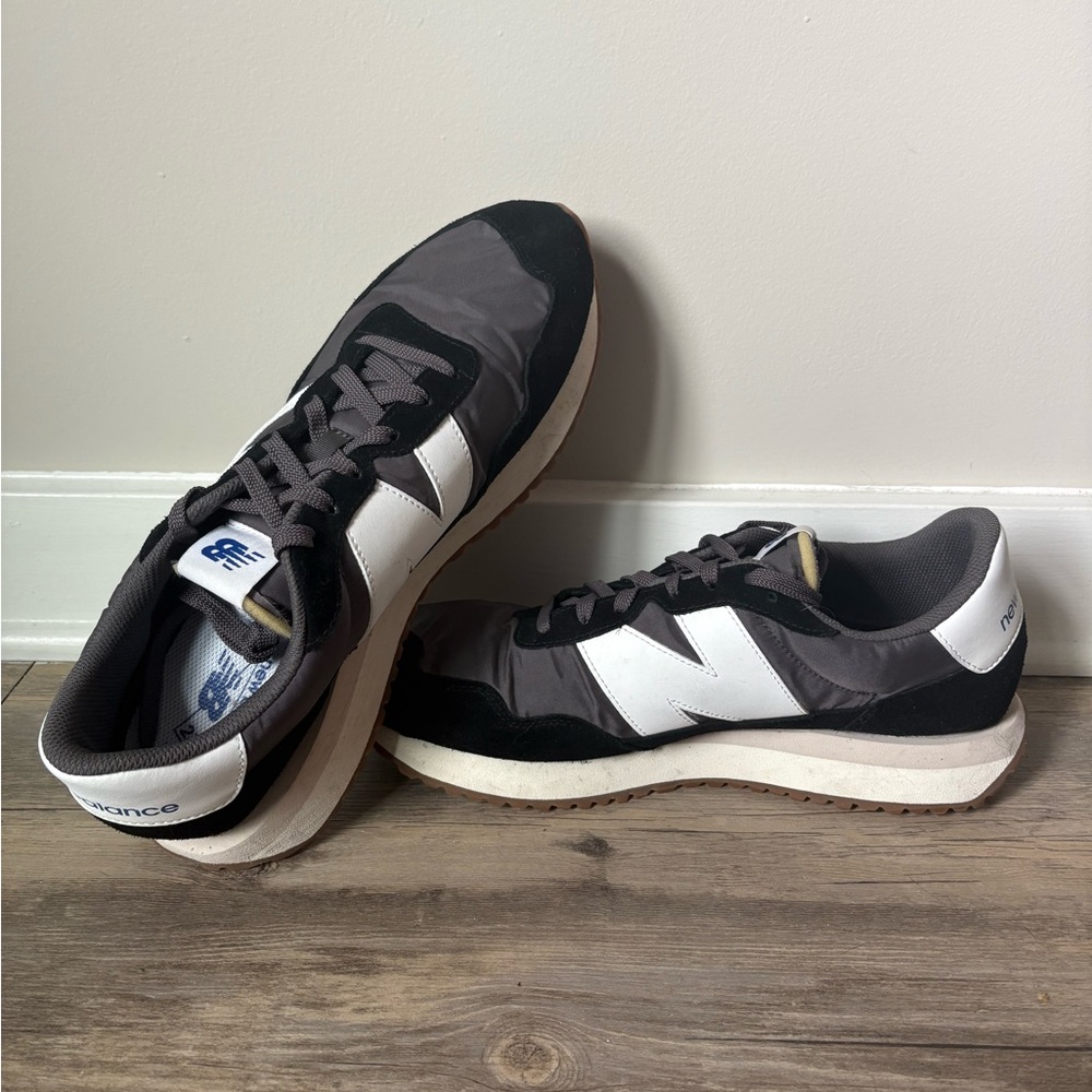 New Balance 237 Men's Black and Gray Sneakers